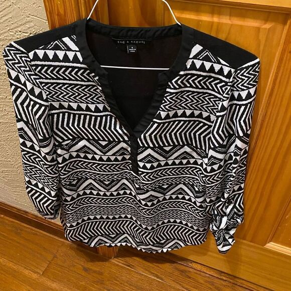 Zac & Rachel Aztec black and white print blouse size small - Picture 2 of 5